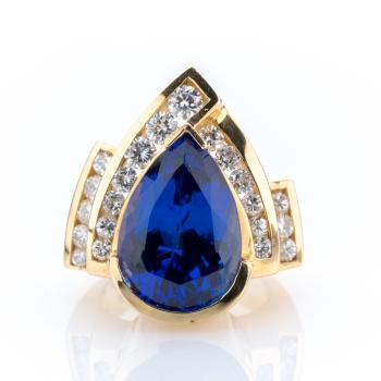 Ladies ring (14k gold) with a 10.50ct tanzanite and 1.20ct diamonds