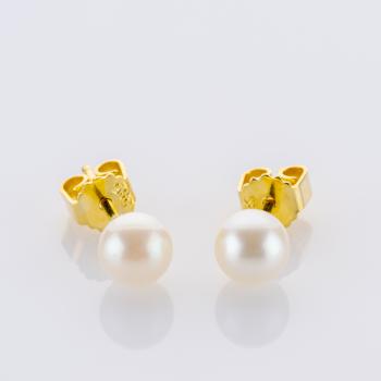 Preview: Pearl Stud Earrings in 14K Yellow Gold