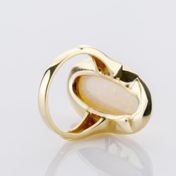 Ring aus 585 Gelbgold mit Opal