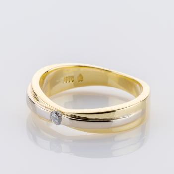 Preview: Ring aus 585 Mehrfarbgold mit 0,06 ct Brillant