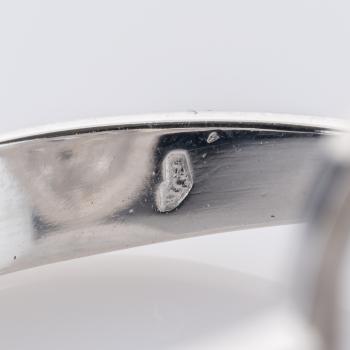 Ring aus 585er Weißgold mit 0,60 ct Brillanten
