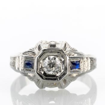Art Deco Ring 18k gold with a 0.40ct diamond and 0.20ct sapphires