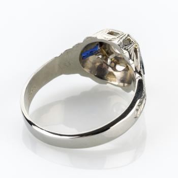 Art Deco Ring 18k gold with a 0.40ct diamond and 0.20ct sapphires