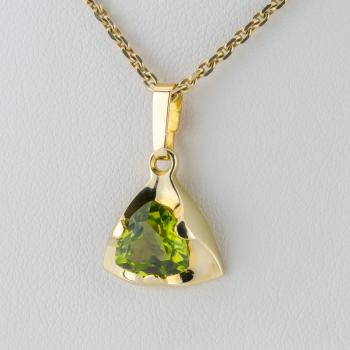 Anhänger aus 585er Gelbgold mit 1.50ct Peridot