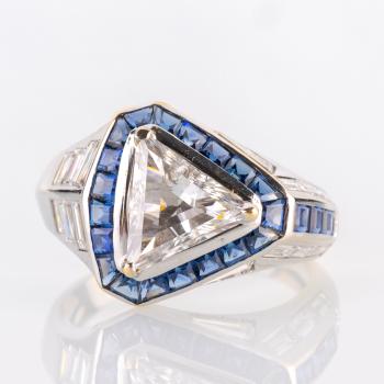 Ring (750er Gold) mit 2.33ct Brillanten und 0.50ct Saphiren