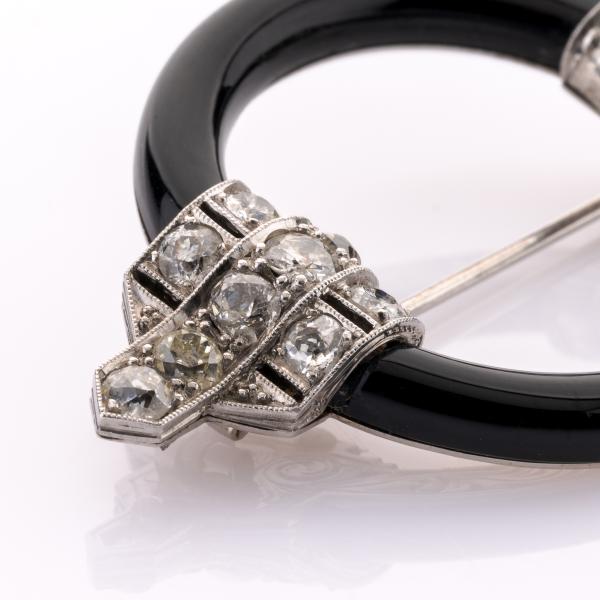 Art Deco Brosche aus 750er Weißgold mit Brillanten