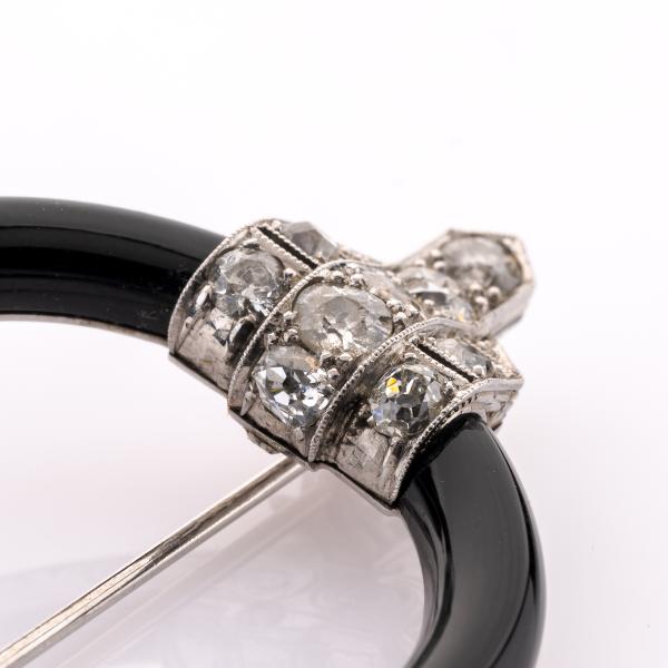 Art Deco Brosche aus 750er Weißgold mit Brillanten