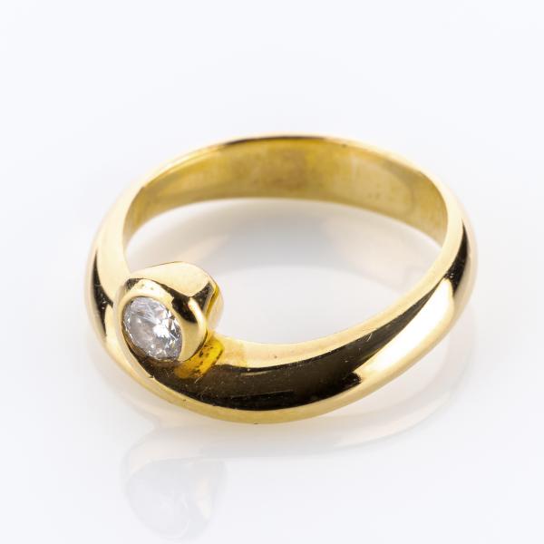 Ring aus 585er Gelbgold mit 0.30ct Brillant