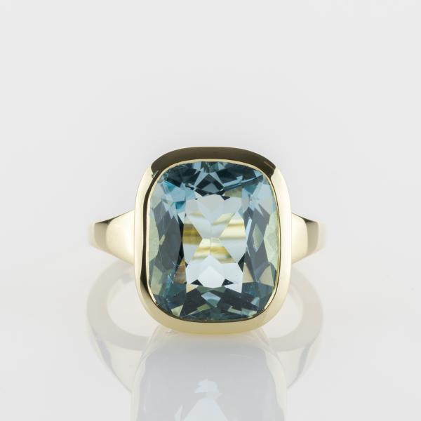 8.50ct Aquamarine Ring in 14k Yellow Gold