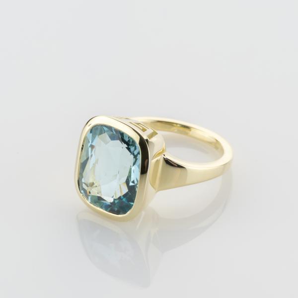 8.50ct Aquamarine Ring in 14k Yellow Gold