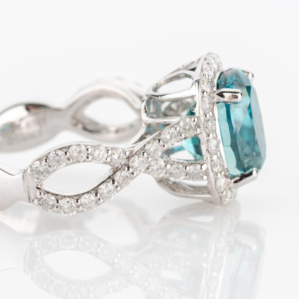 Ladies ring (14k Gold) with a 6.61ct zircon and 1.01ct diamonds