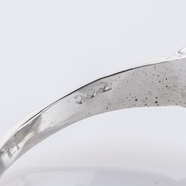 Ring aus 585er Weißgold mit 0,25 ct Brillant und 0,10 ct Saphiren