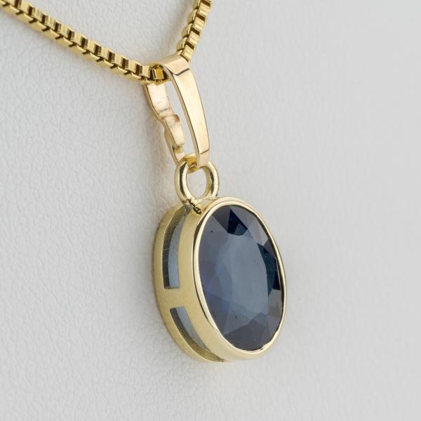 Anhänger aus 585er Gelbgold mit 2,54 ct Saphir