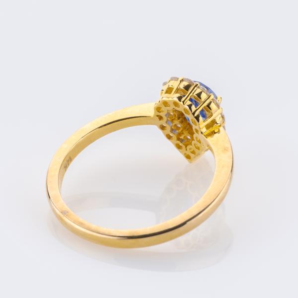 Ring aus 585er Gelbgold mit 0.90ct Saphir und 0.28ct Diamanten