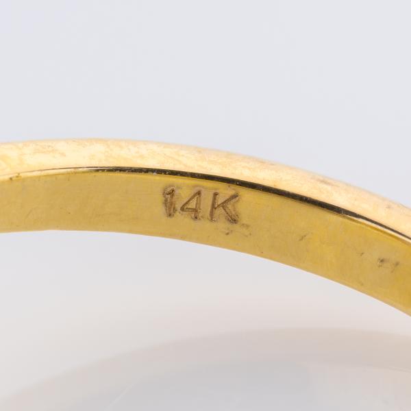 Ring aus 585er Gelbgold mit 0.90ct Saphir und 0.28ct Diamanten