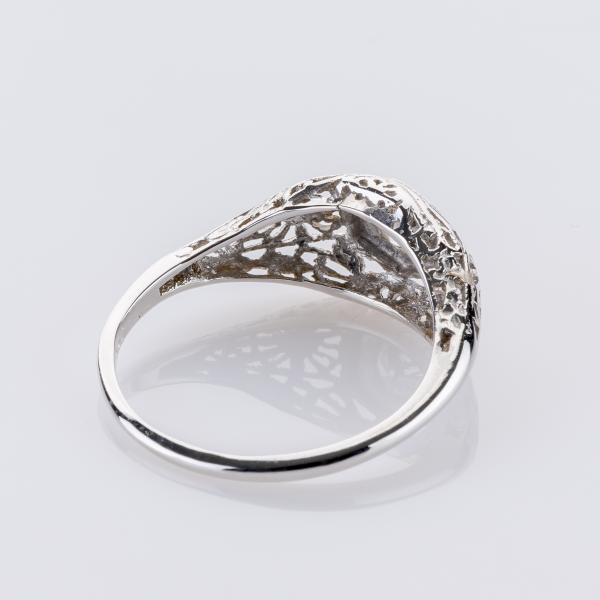 Ring aus 585er Weißgold mit 0,30 ct Diamant