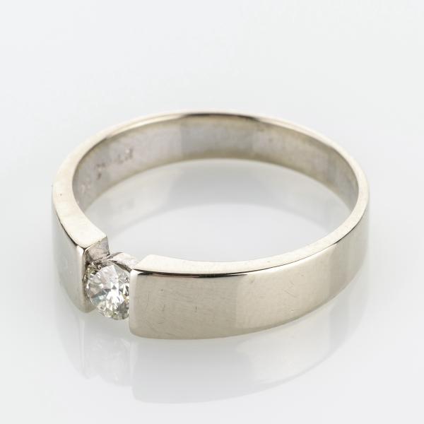 Ring aus 585er Weißgold mit 0.20ct Brillant