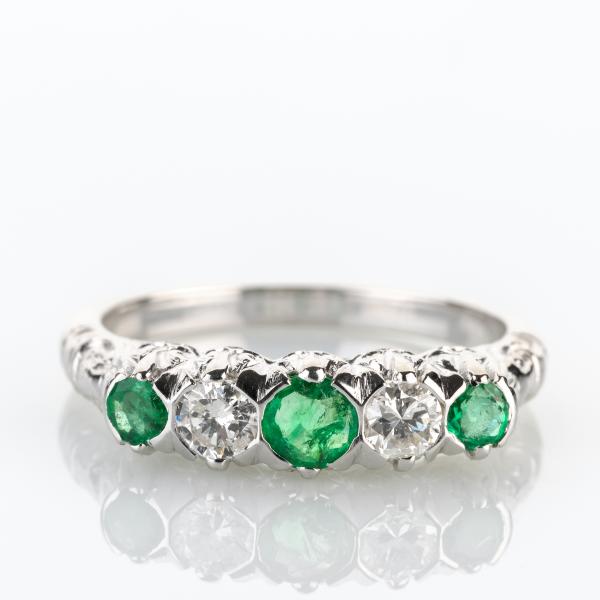 Retro Ring 585er Gold mit 0.40ct Smaragden und 0.40ct Brillanten