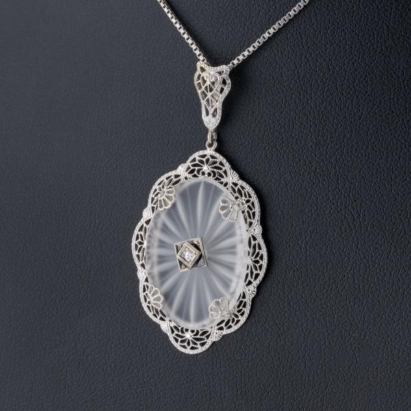 Anhänger aus 585er Weißgold mit Diamant und Camphor Glass