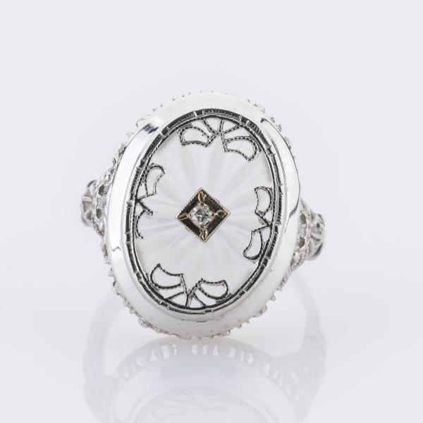 Ring aus 585er Weißgold mit Camphorglas und 0.02ct Brillant