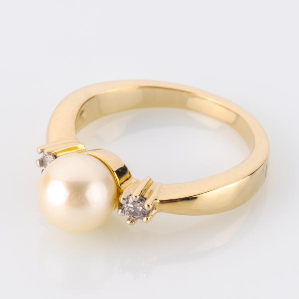 Ring aus 585er Gelbgold mit Perle und 0.08ct Brillanten