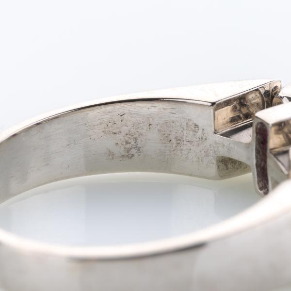 Ring aus 585er Weißgold mit 0.20ct Rubinen und 0.30ct Brillanten