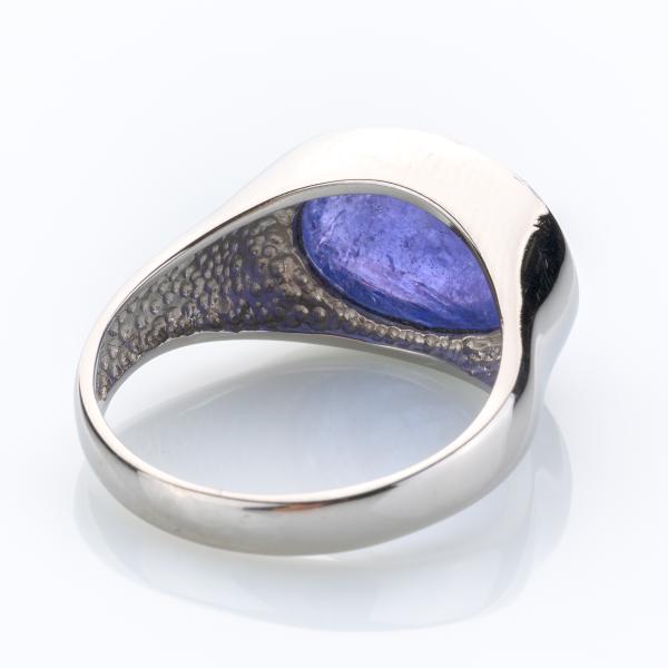 Platinum ring with a 4.0ct tanzanite