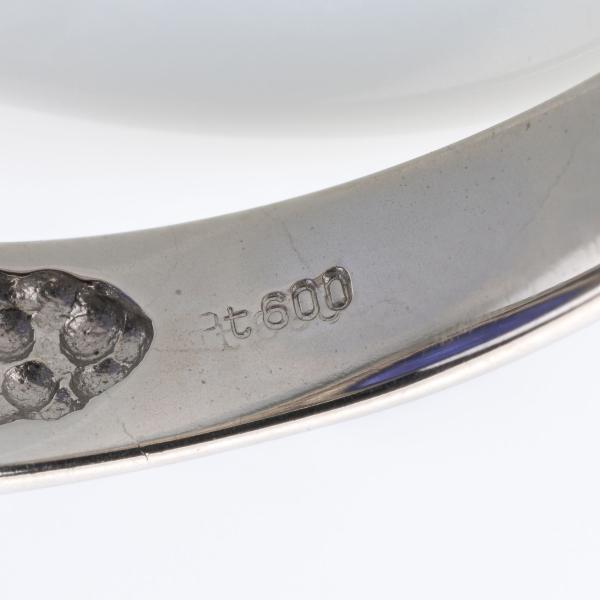 Platinum ring with a 4.0ct tanzanite