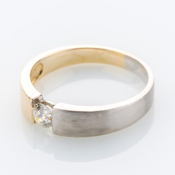 14k gold ring with a diamond