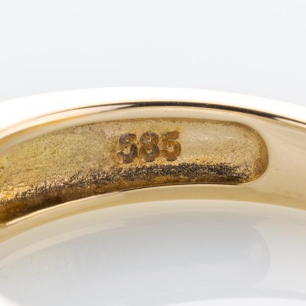 14k gold ring with a diamond