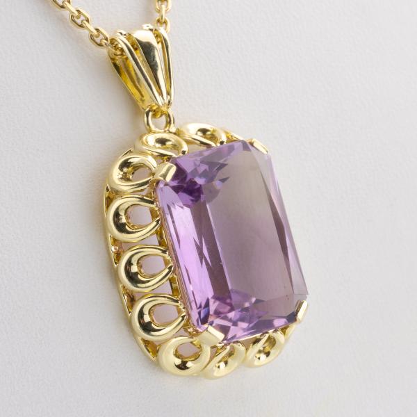 14k gold pendant with amethyst