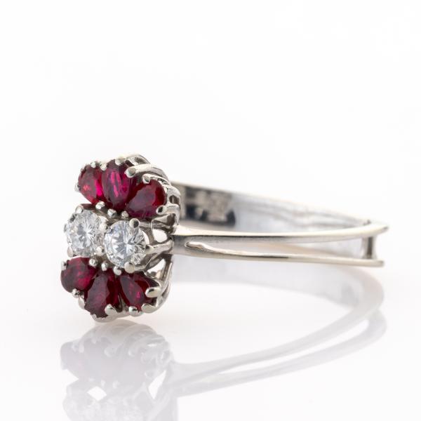 Vintage Ring aus 750er Gold mit 0.50ct Rubinen und 0.30ct Brillanten