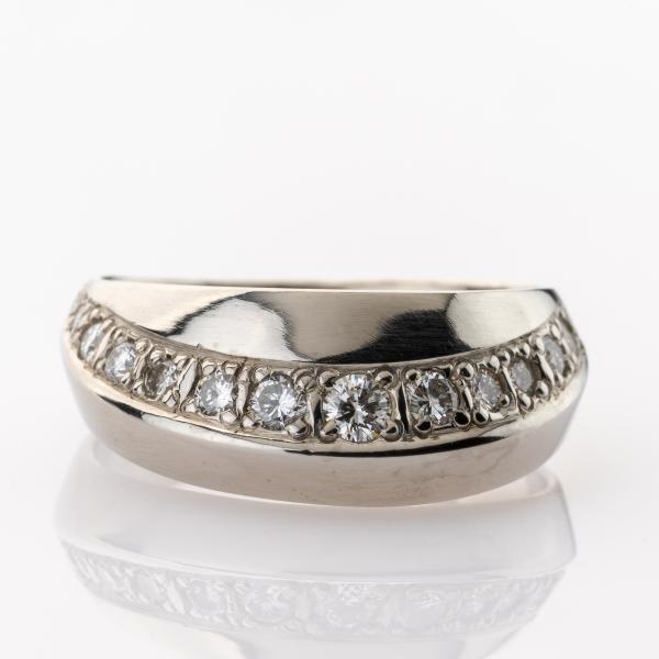 Ring aus 750er Weißgold mit 0.30ct Brillanten