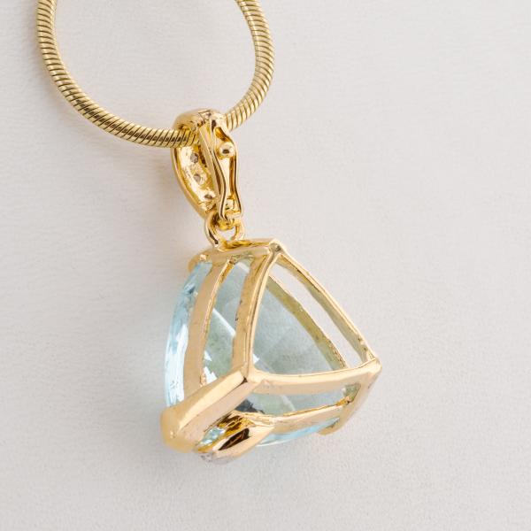 Anhänger aus 585er Gold mit einem 18ct Blautopas und Diamanten