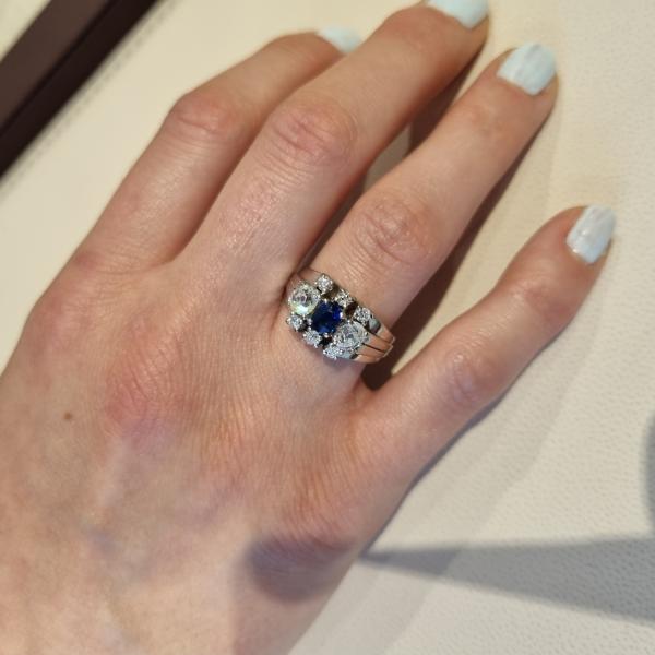 Ring aus 585er Weißgold mit 1 Saphir & 1.24ct Altschliff-Brillanten