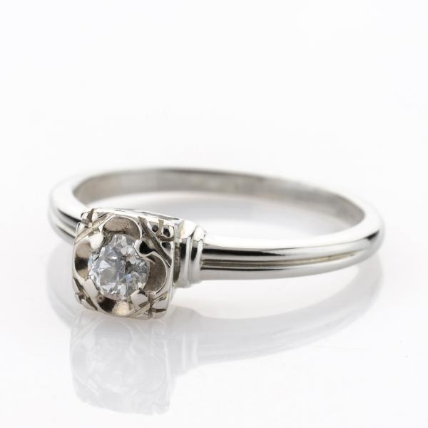 Art Deco Ring aus 750er Weißgold mit Brillant