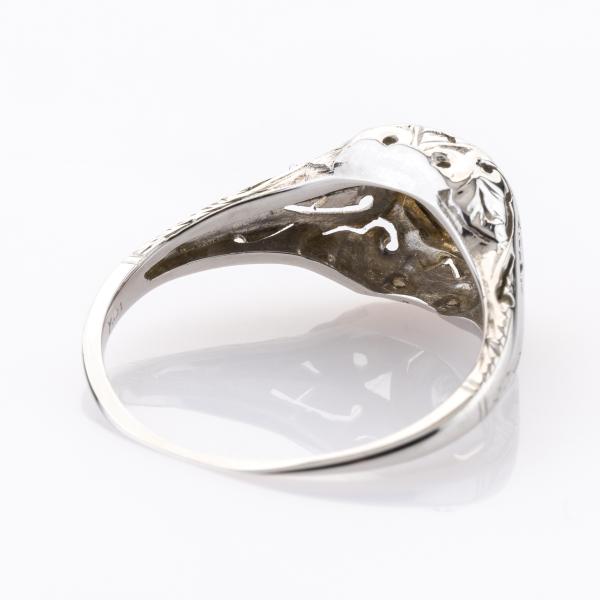 Art Deco Ring aus 750er Weißgold mit 0.10ct Brillant