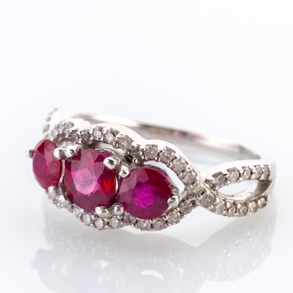 Ladies ring 14K gold with 1.50ct rubies and 0.75ct diamonds