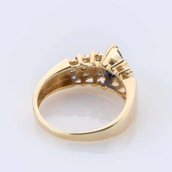 Ring aus 585er Gelbgold mit 0.30ct Saphir und 0.30ct Diamanten