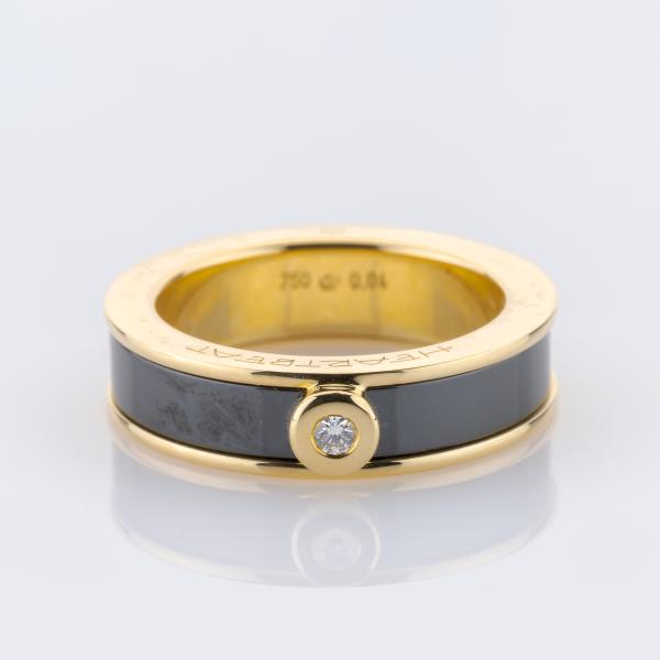 Ring aus 750er Gelbgold mit Keramikinlay und 0.04ct Diamant