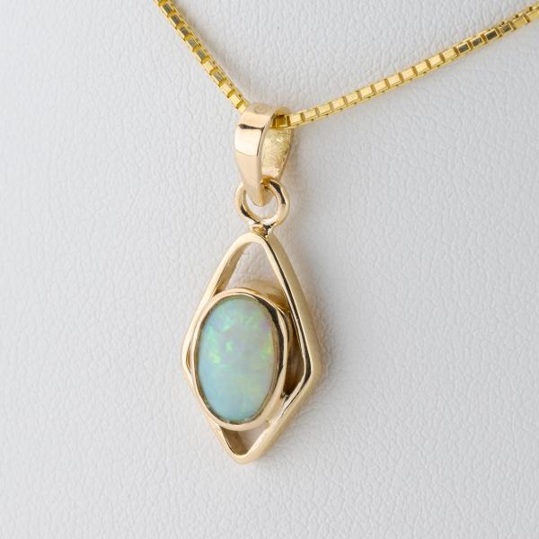 Anhänger aus 585er Gelbgold mit Opal