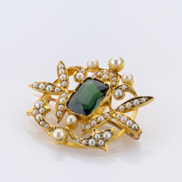 Brosche aus 750er Gelbgold mit Turmalin und Saatperlen