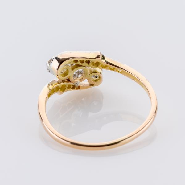 Ring aus 585 Mehrfarbgold mit 0,60 ct Brillanten