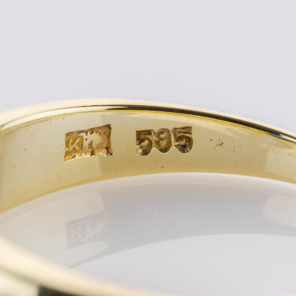 Ring aus 585 Gelbgold mit 0,30 ct Saphir und 0,10 ct Brillanten