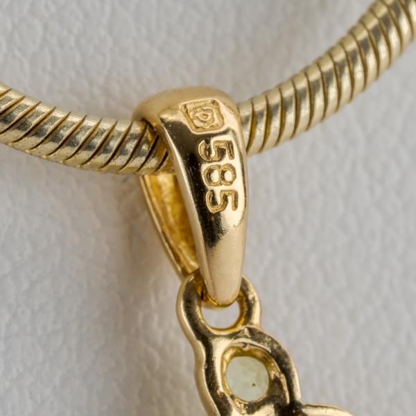 1ct Peridot Pendant in 14K Yellow Gold