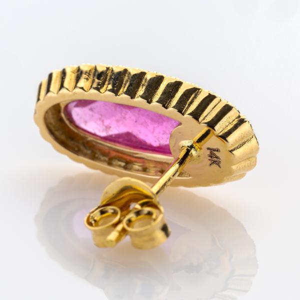 Ohrstecker aus 585+750er Gold mit 2.50ct Rubinen und 0.45ct Brillanten