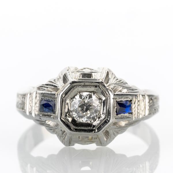 Art Deco Ring 18k gold with a 0.40ct diamond and 0.20ct sapphires
