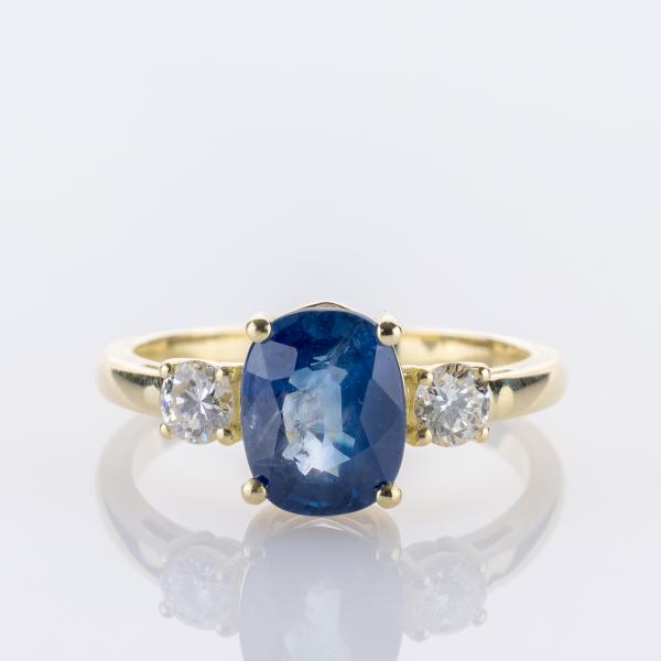 2.46ct Sapphire and 0.36ct Diamond Ring in 14K Yellow Gold