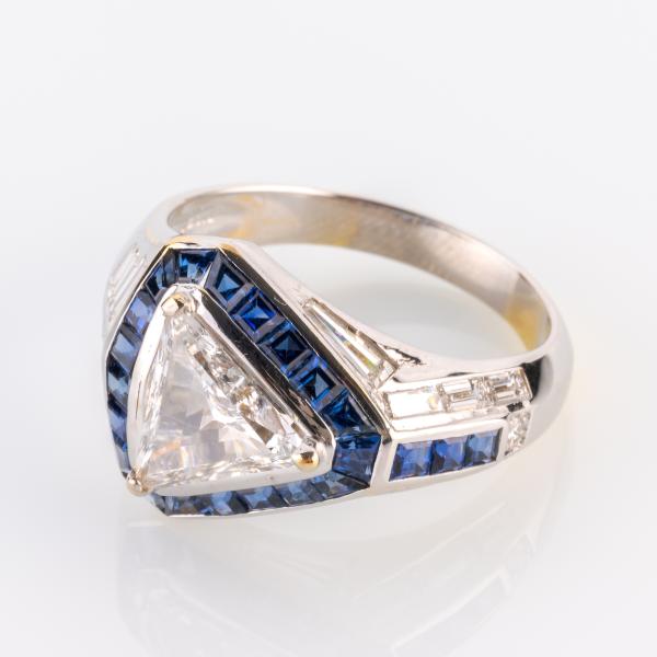 Ring (750er Gold) mit 2.33ct Brillanten und 0.50ct Saphiren